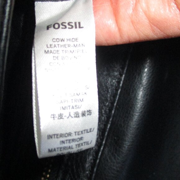 Fossil Flapped Crossbody Bag - Picture 11 of 15